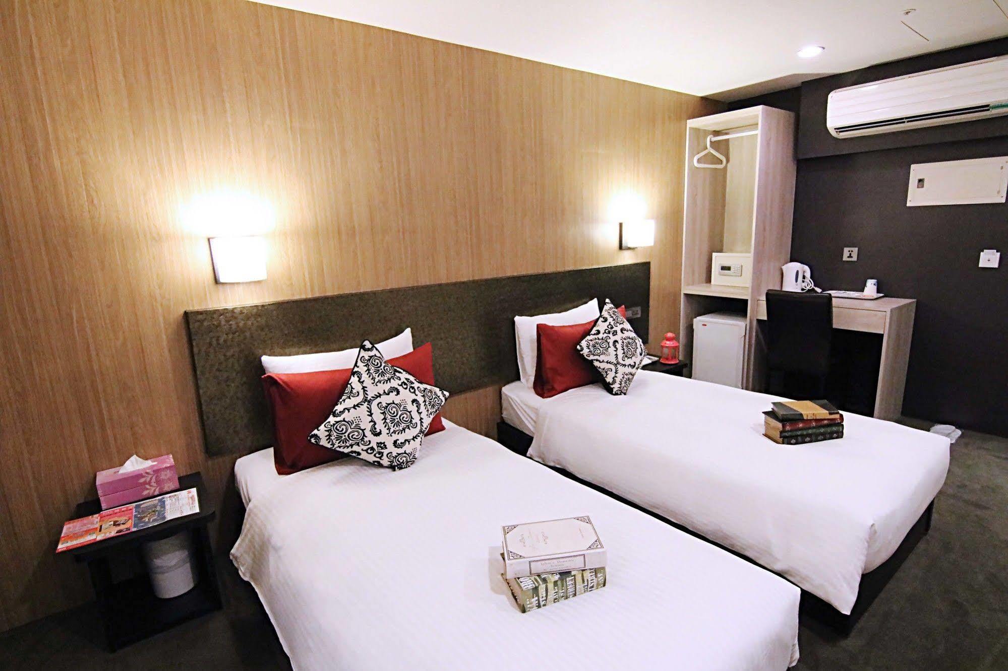 Hotel 6 - Wannien Taipei Exterior photo
